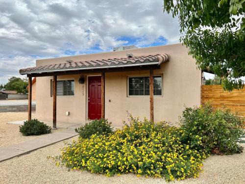 Mesilla Park House | 1 bedroom near NMSU. Washer and Dryer in unit, pets welcome.