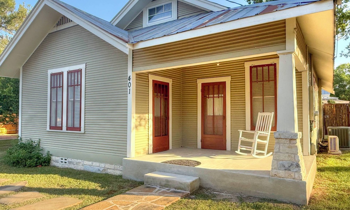 Fredericksburg House | 1 Block to Nimitz Museum, 2-3 Blocks to Downtown, Restaurants