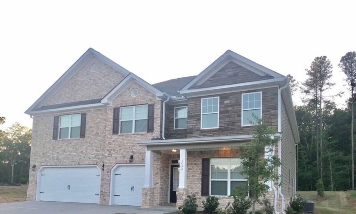 North Augusta House | 1 Exit away from Masters tournament all food & entertainment near Washington Rd.