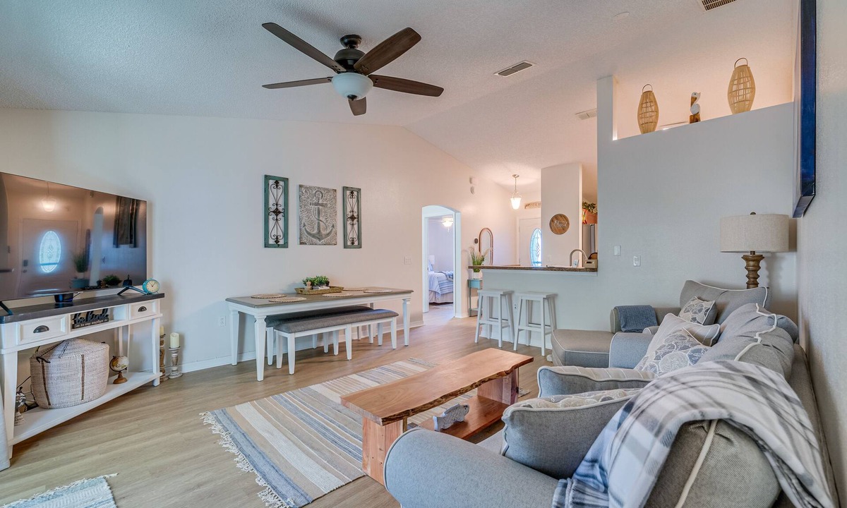 Citrus Springs House | 1 Mi to Golf: Citrus Springs Retreat w/Fire Pit!