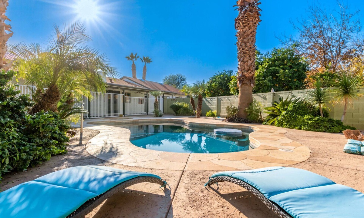 Glendale House | #1 Villa Palm Oasis - Resort Pool - Private Pickleball