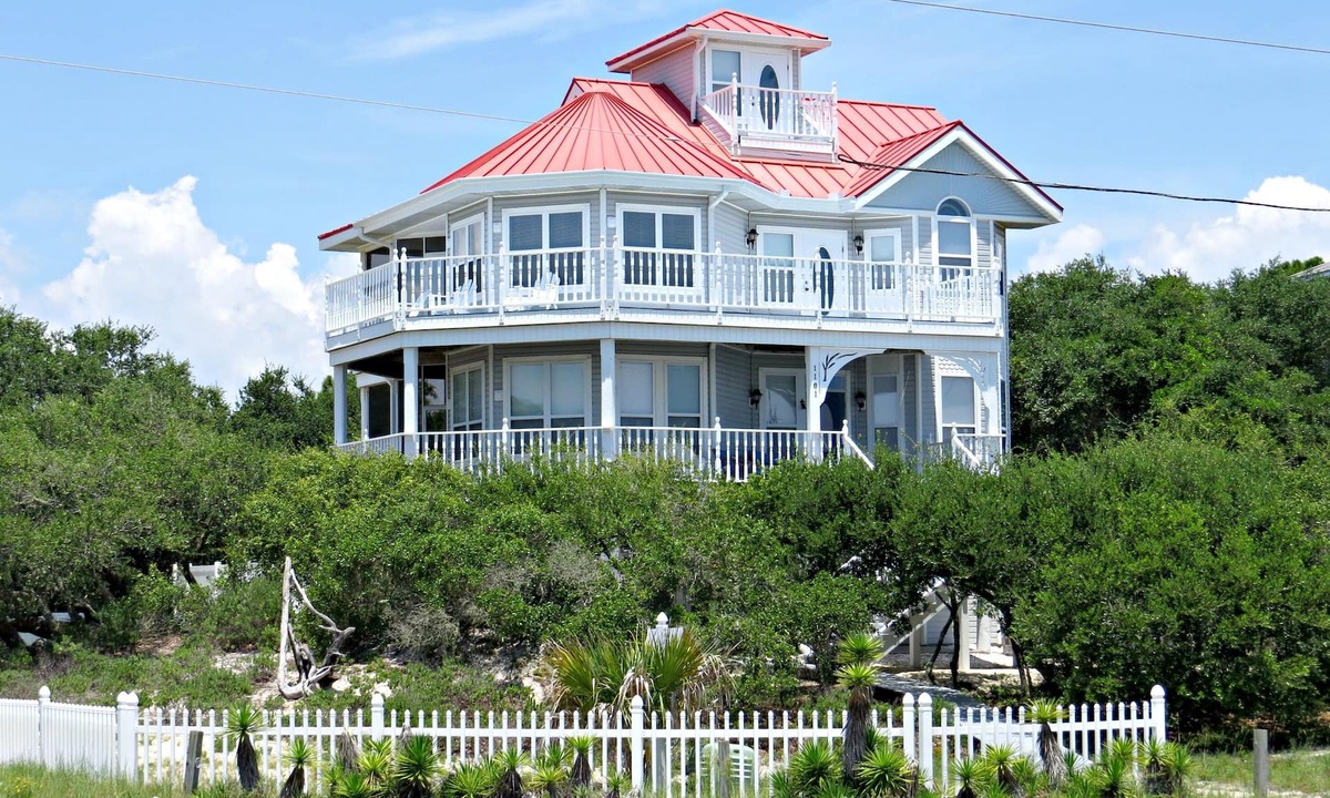 St. George Island House | 🎉💰🎉🥰10% off on open dates SAVE! Pool! Elevator! Close to beach! Amazing Views!