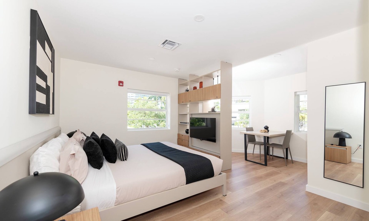 South of Fifth Apartment | 101 Wave Miami Beach