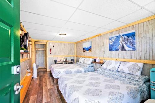 Leadville Apartment | 11 Renovated Cozy Room Dog Friendly Leadville