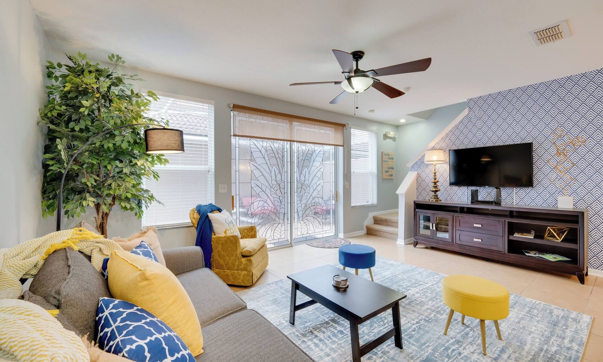 Buena Ventura Lakes House | 15 Mi to Disney: Kissimmee Townhome w/Patio