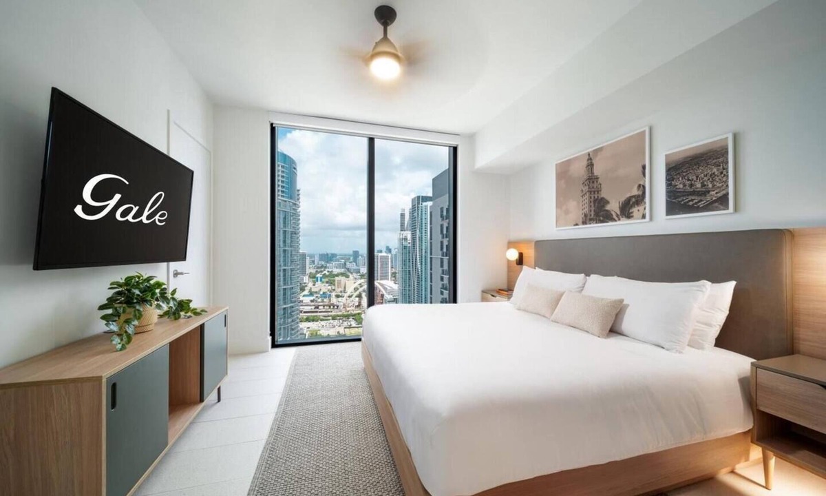 Brickell Hotel | 1bd Suite W/2nd bed 45th-Floor Oceanview - Rooftop Pool, Spa, Gym + Balcony