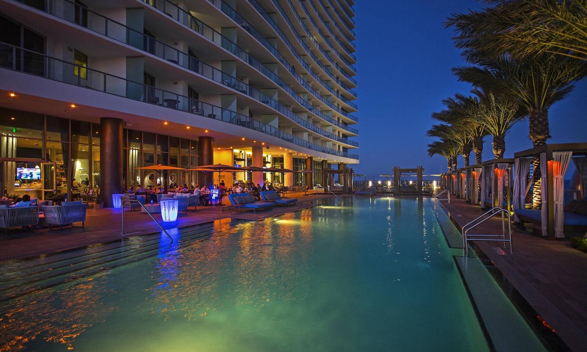 Hollywood South Central Beach Resort | 1BR w/Partial Ocean Views, Private Balcony, Chef's Kitchen, Walk to Diplomat