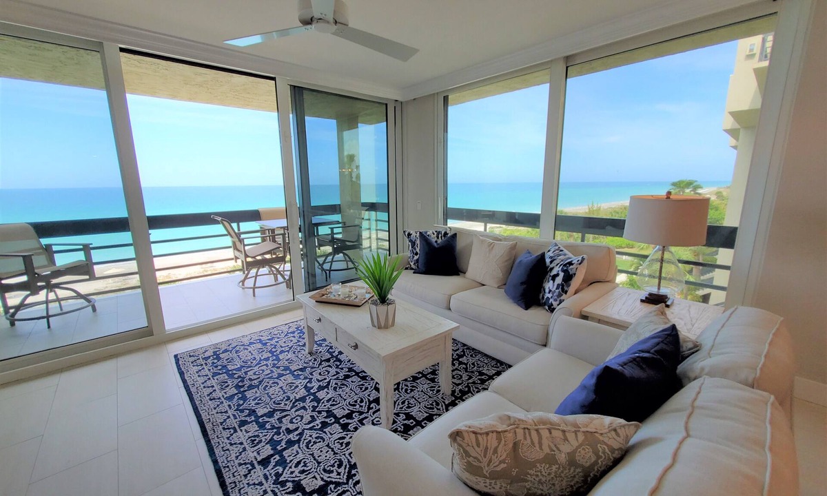 Longboat Key Condo | 2/2 Corner Beachfront Condo, Pool, Fitness, Tennis