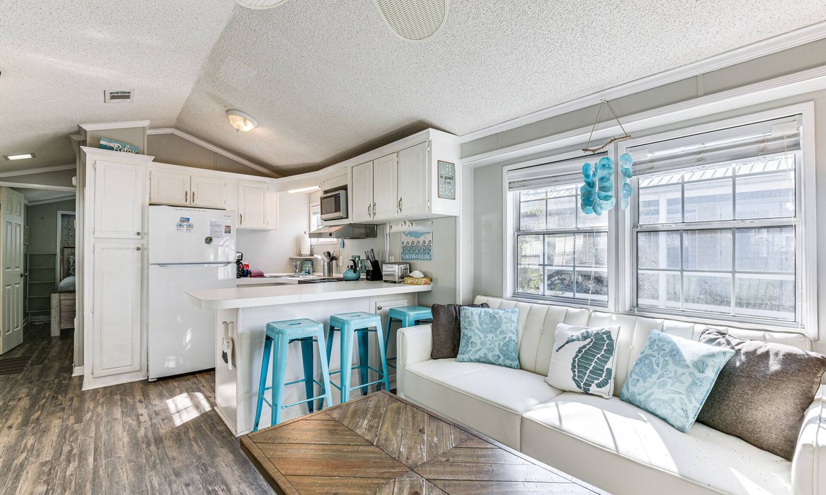 Miramar Beach Cottage | 2.5 Blocks to Beach! ‘Miramar Tropical Cabana'