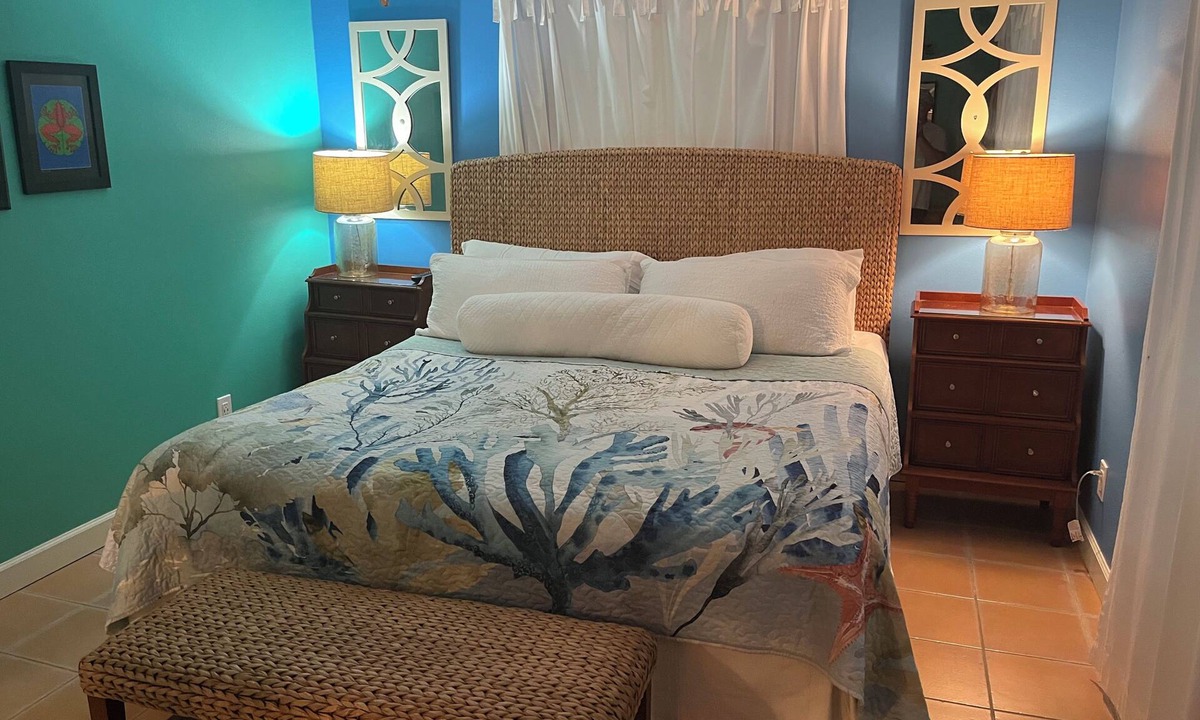 Sugarloaf Shores House | 2-bedroom bungalow in charming Sugarloaf Key with dock, close to Key West