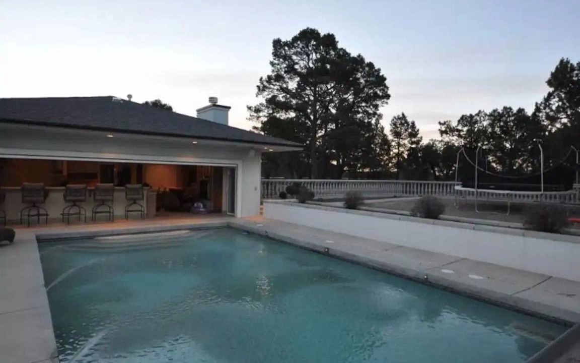 Tyrone House | 279 m² House ∙ 2 bedrooms ∙ 4 guests