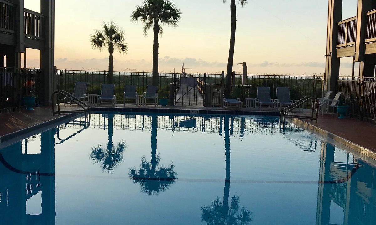 Fernandina Beach Condo | 2Br/2Ba Beachfront Condo Sleeps 6. Great Balcony Views! New Flooring!