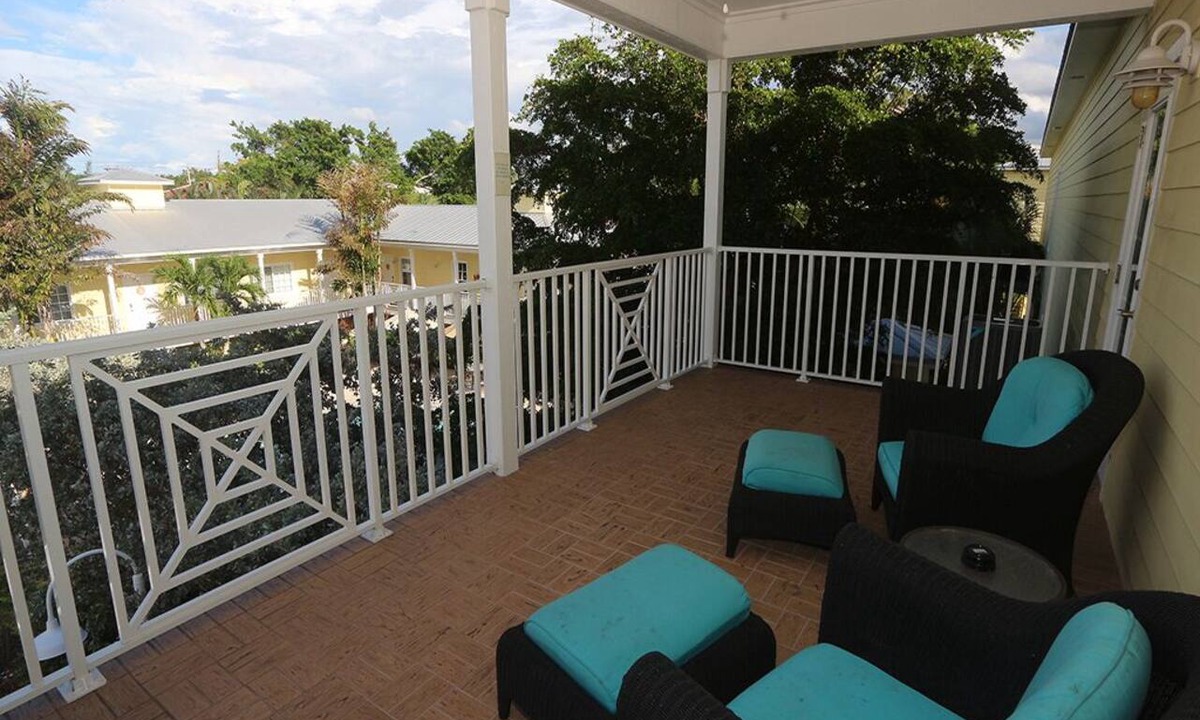 Siesta Key Condo | 2BR Beach & Trolley–Beach Club Siesta 204B by RVA