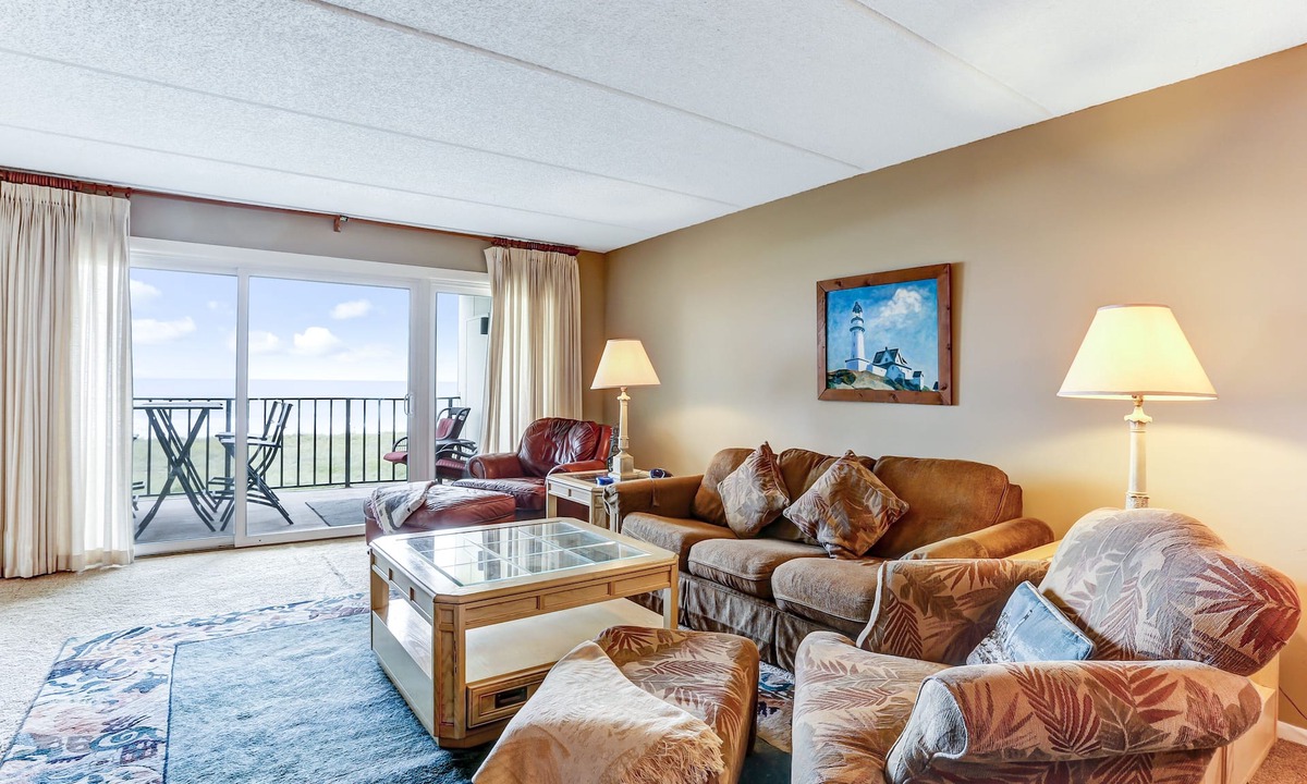 Fernandina Beach Condo | 2nd Floor 2 Bed/2 Bath Beachfront condo sleeps 6. patio & pool.