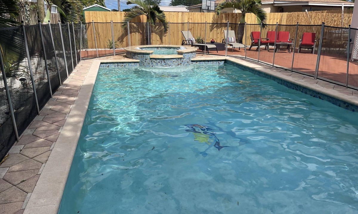 West Little River House | 3-Bedroom Home With Heated Pool And Short Drive To The Beaches.
