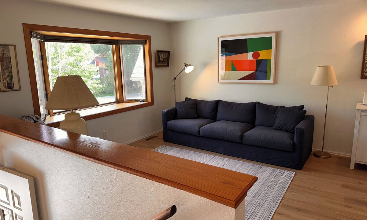 Gunbarrel House | 3-bedroom private and quiet retreat in Twin Lakes.