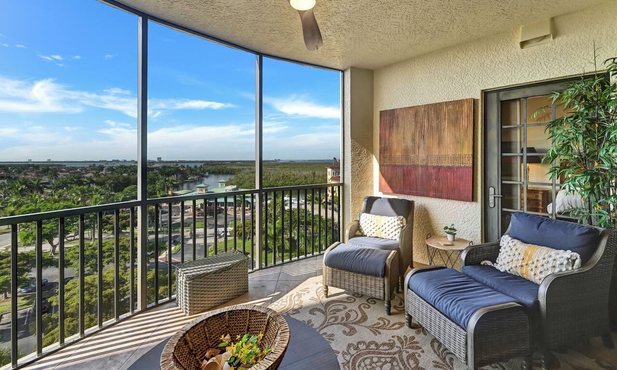 Cape Harbour Apartment | 3 BR 2 BA with AMAZING 8th Floor River & Gulf View!