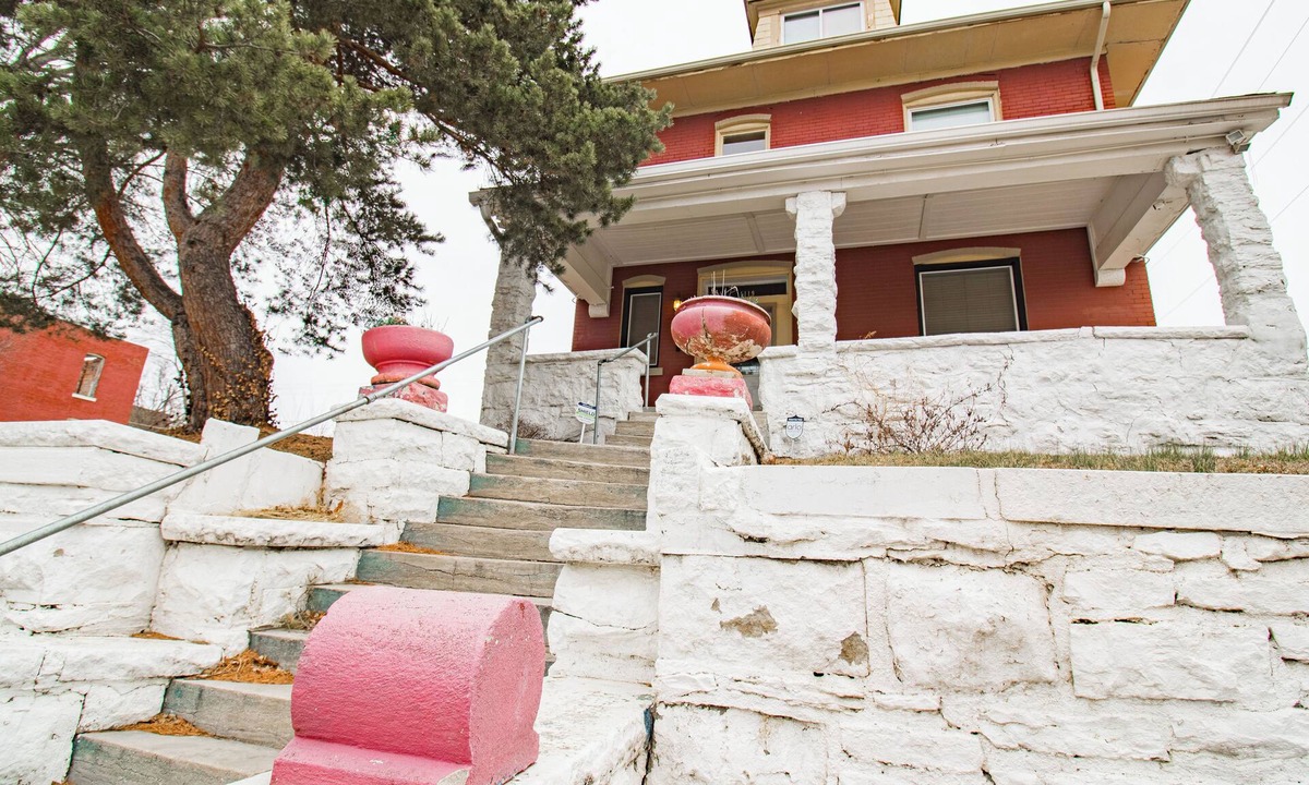 Northeast Kansas City House | 3 Story Home with Penthouse Suite