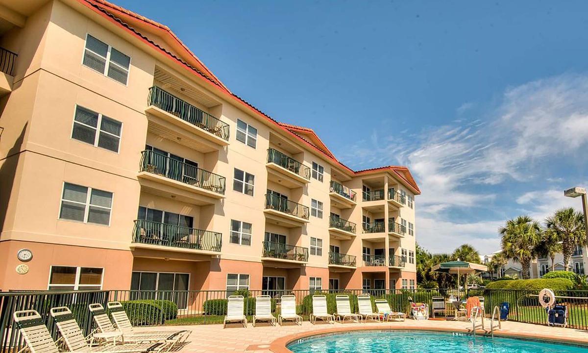 Frangista Beach Condo | 3BEDROOM 3 BATH SLEEPS 10! MIRAMAR BEACH!