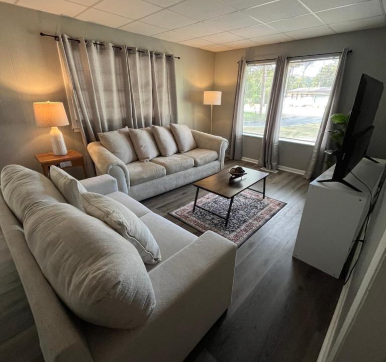 Valdosta House | 3BR 5 Beds Groups Ask for Last-Minute Deal!