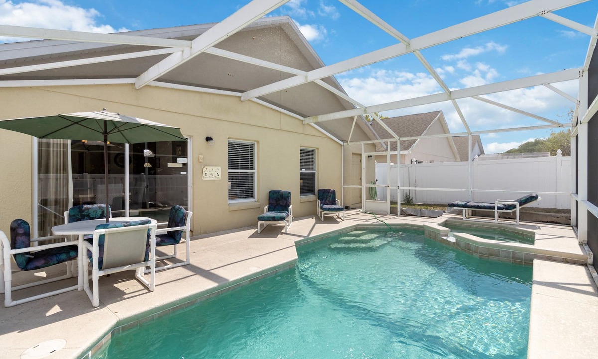 Bass Lakes Estates House | 4 Bedroom Home and Private Pool,