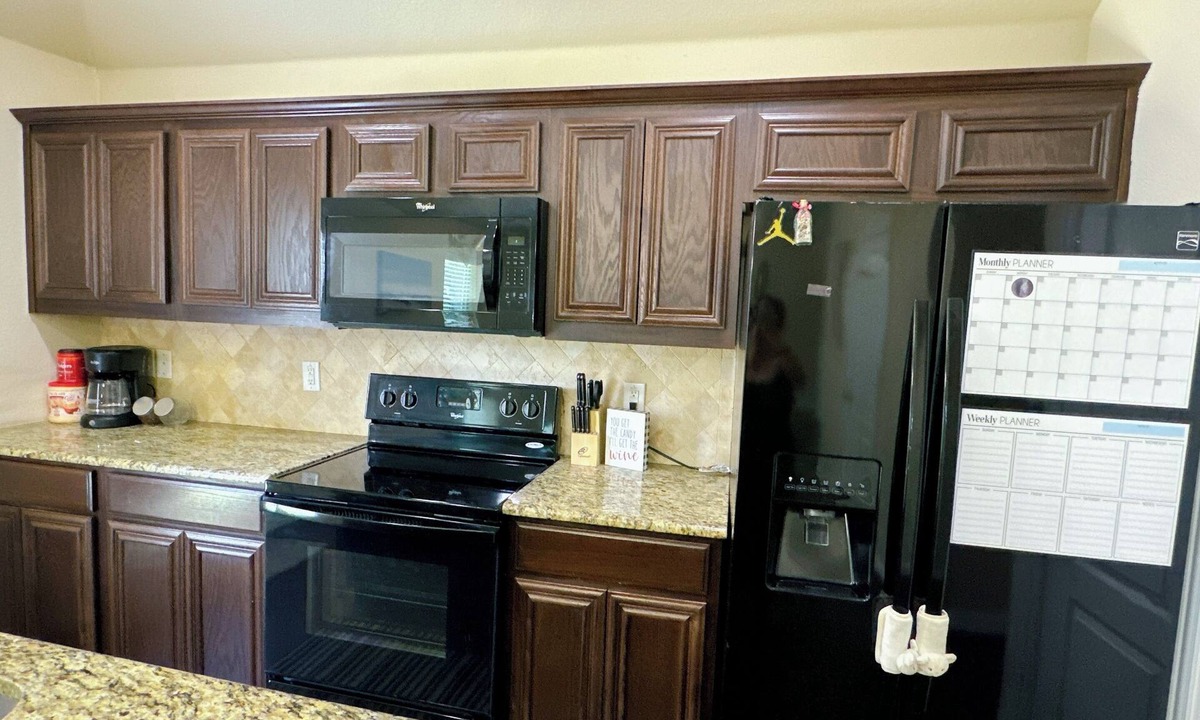 South Arlington House | 4-bedroom house in Gated Community . Perfect for extended stay
