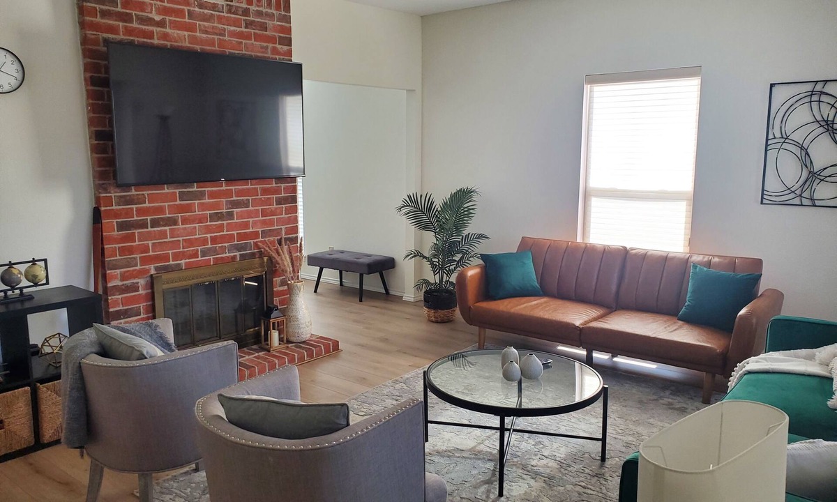 Euless House | 4 beds~3br-2.5 bath Worl Cup/12.7 Mike to AT&T stadium