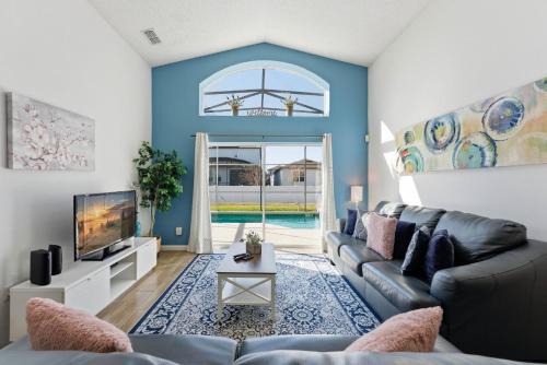 Seasons House | 4 BR No carpet Just Remodeled Unit SR1205