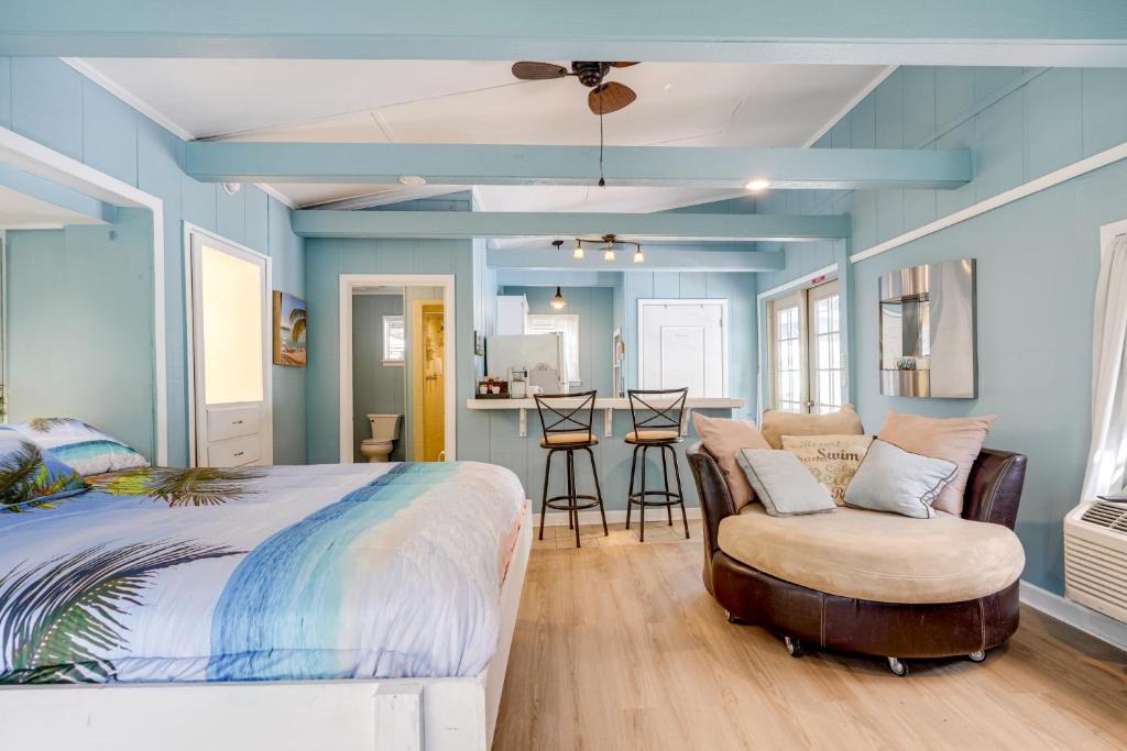 Chattanooga Apartment | 4 Mi to Downtown Chattanooga: Vibrant Studio