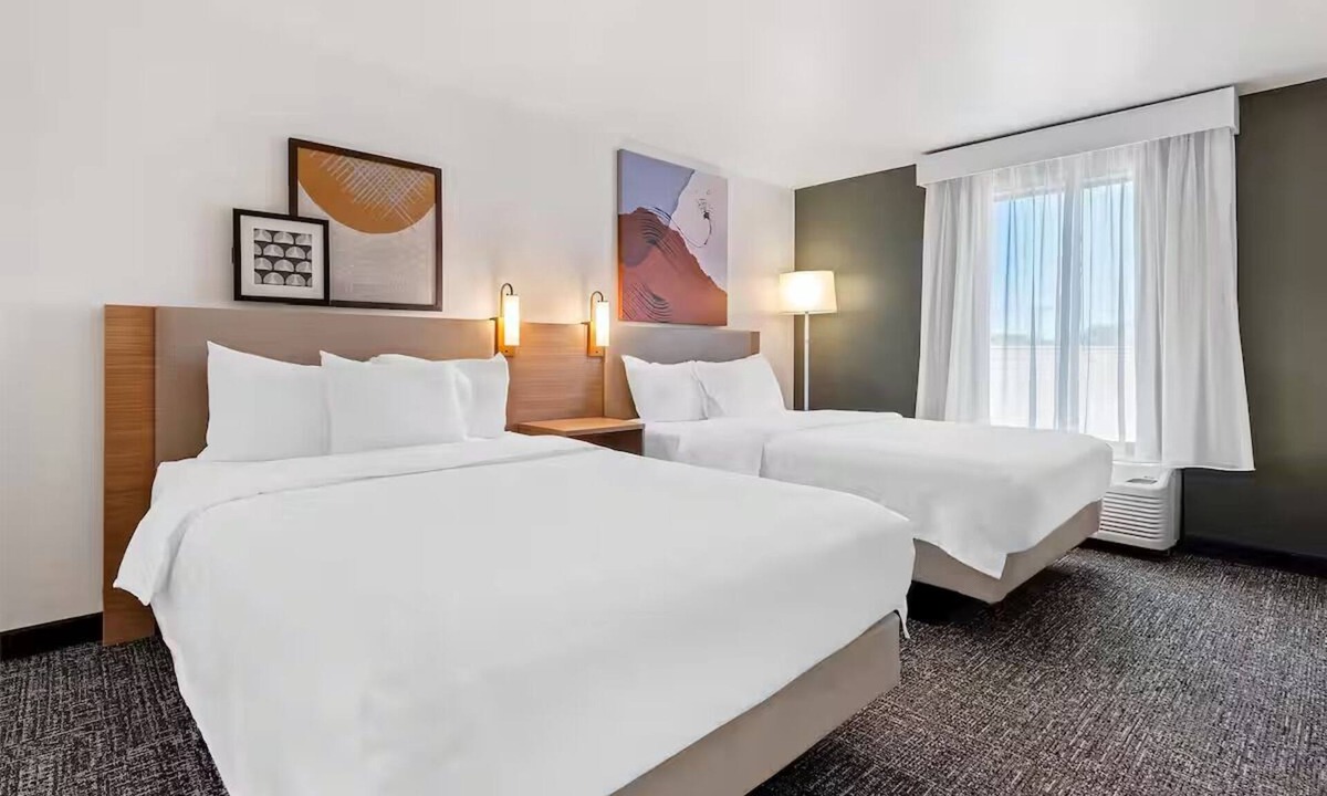 Amarillo Hotel | 4 Pet-Friendly Rooms w/Relaxing Setting – Explore Amarillo’s Famous Attractions
