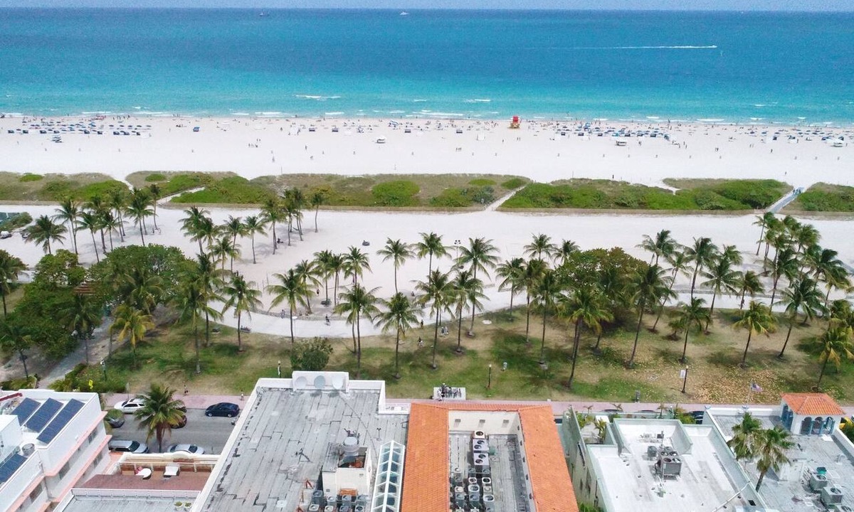 South Beach Condo | 4 RM on Beach SoBeSuites by AmericanVacationLiving
