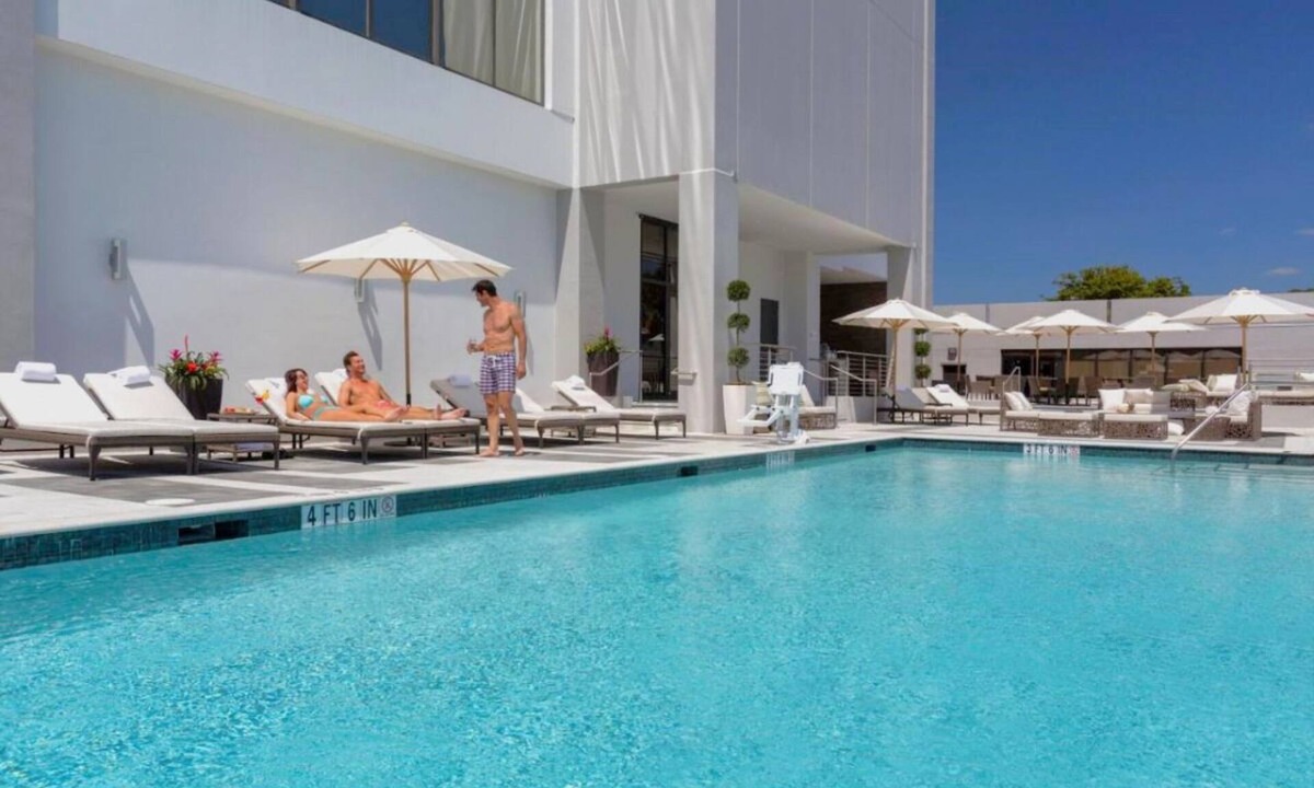 Seybold Hotel | 4 Spacious Rooms, Minutes Drive to Downtown Miami & Miami Seaplane Base!