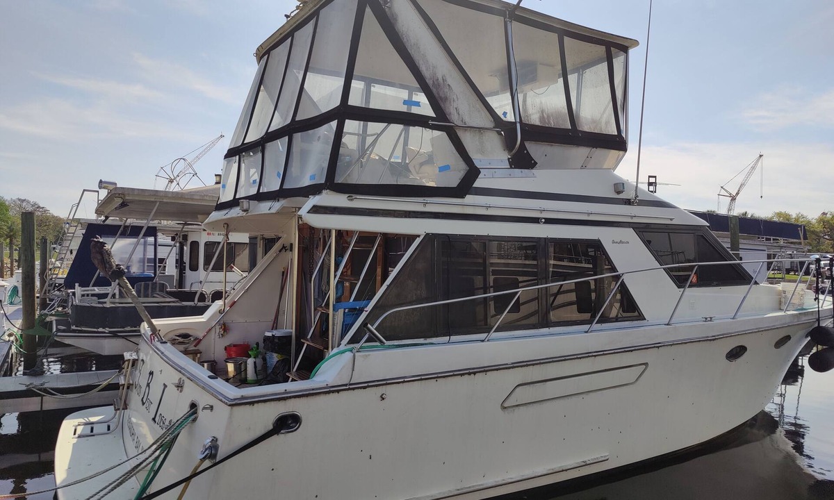 DeLand Boat Rental | 40'Yacht-Directly Docked on the St John's River