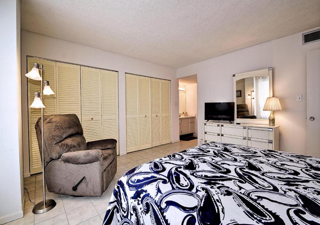 Clearwater Beach Apartment | 440 West Condo 1604N