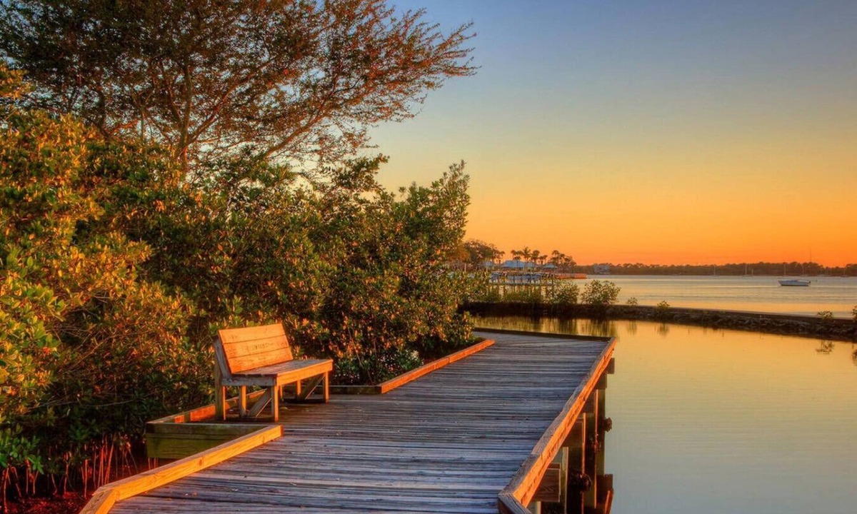 Palm City House | 4br/2ba Zen Garden mins to adventures