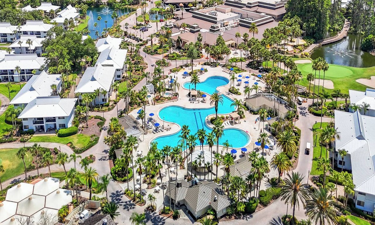 Saddlebrook House | 5 room TampaGolfVillas by AmericanVacationLiving