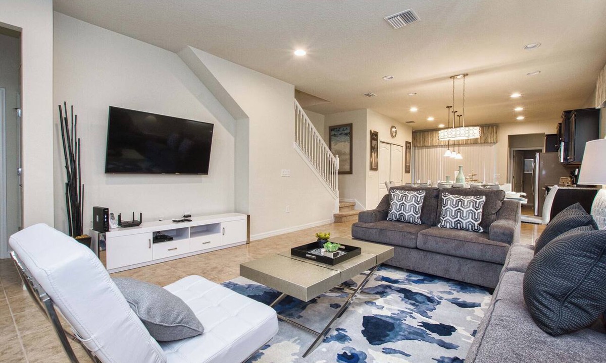 Four Corners House | 5BR Windsor Pool Home | 3 Master Suites | Game Room | Dog Friendly