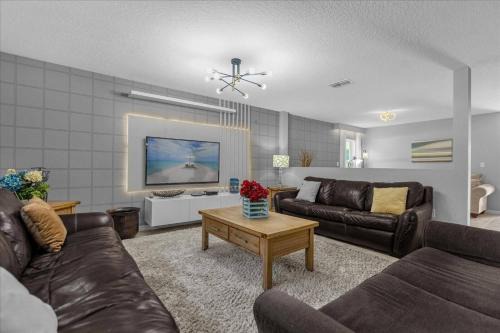 Crystal Cove House | 6 Bedrooms 45 Bathrooms Crystal Cove 957 Eg