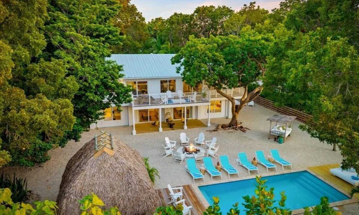 Islamorada House | 7 Bedroom with Dockage, Pool, Firepit, Paddle Boards & Kayaks