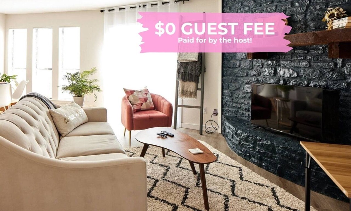 Barrington Oaks House | 7 Min to Apple | Ensuite 2BR + Garage