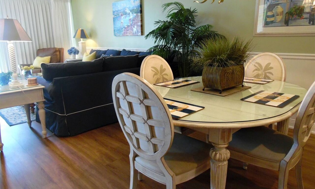 Biltmore Beach Condo | 801 - Free Beach Chairs & Amenity Package!