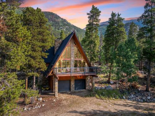 Twin Lakes House | A Frame Escape - Highway 82 in Twin Lakes, CO