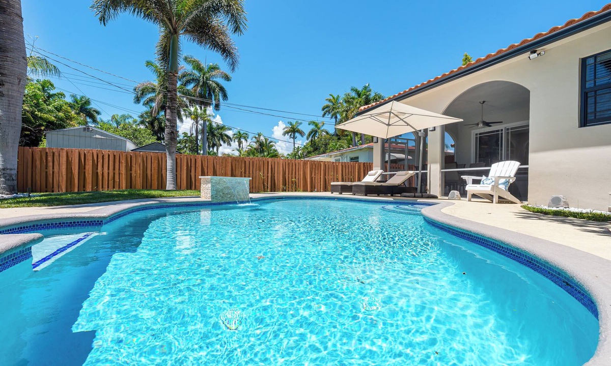 South Lake House | " A peaceful tropical escape" Home in Hollywood, FL