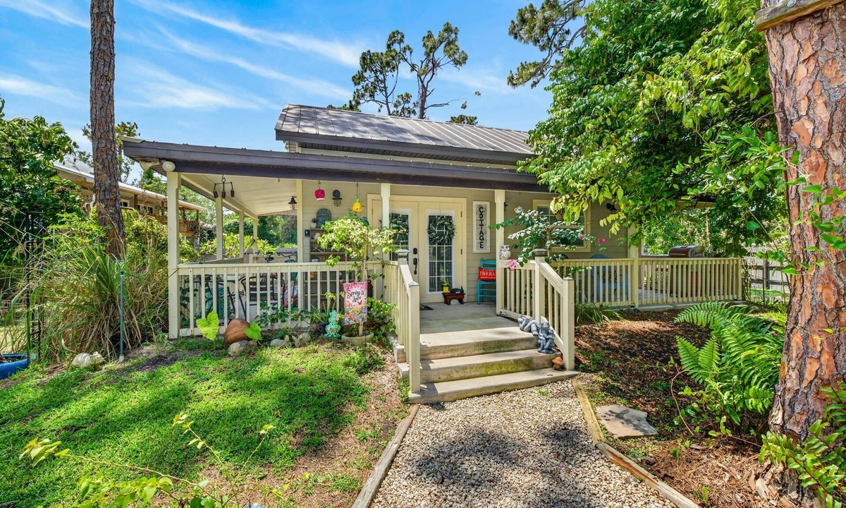Estero Cottage | Adorable Estero Cottage - Heated Pool/Spa - Sauna
