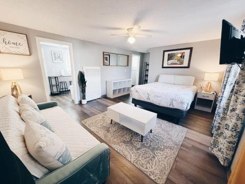 Valdosta Apartment | Affordable Bright Studio near SGMC & Downtown