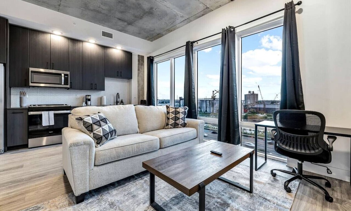 Channel District Apartment | Amazing 1BD with Perfect View | Channelside Area