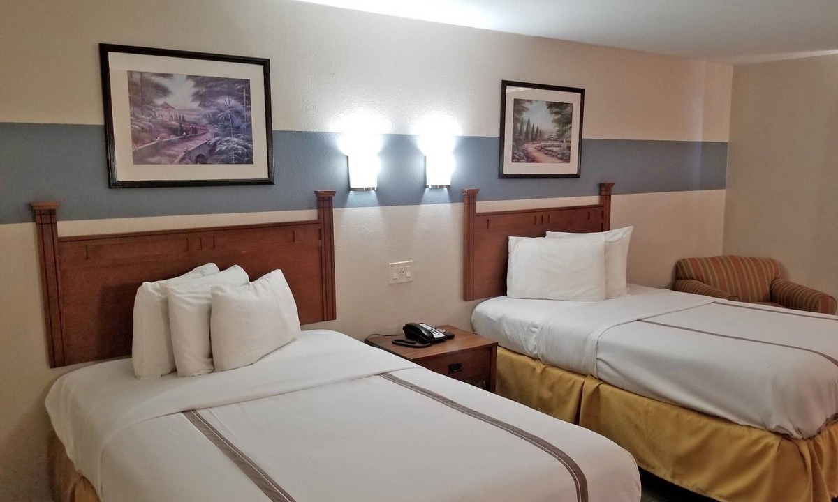 Marshall Hotel | Americas Best Value Inn Marshall