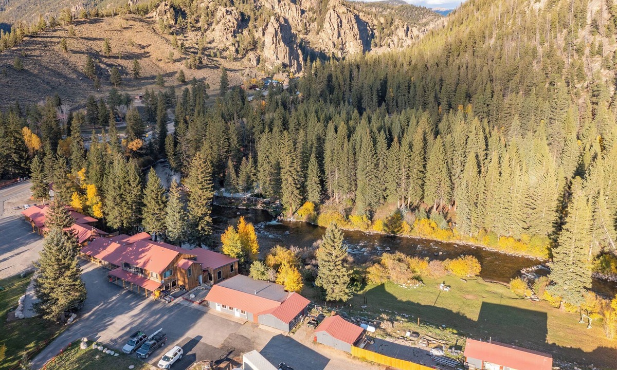Almont House | Angler's Dream: Private River Access, Hiking Trails & Horseback Tours