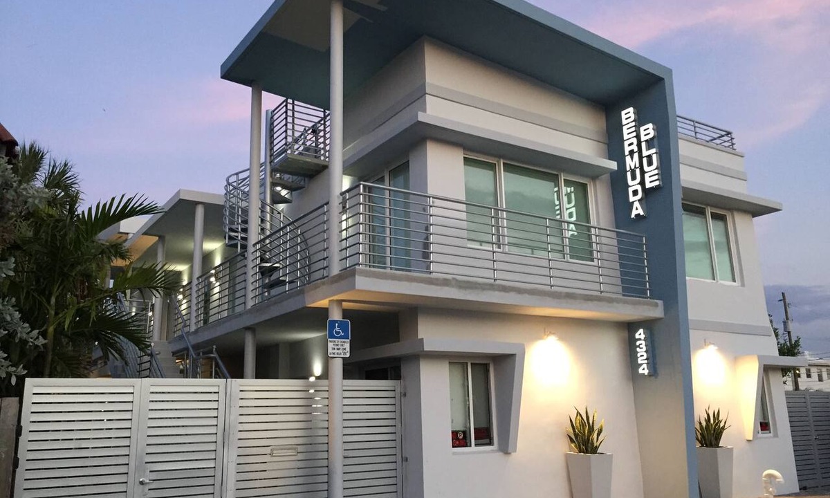 East Fort Lauderdale Apartment | Apt. # 1 Bermuda Blue Beach Club - (1/1)