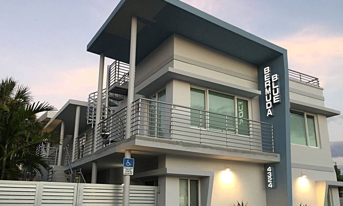 East Fort Lauderdale Apartment | Apt. # 4 Bermuda Blue Beach Club (1/1)